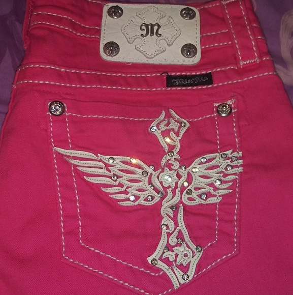 Miss Me Cuffed Capri Jeans - Picture 1 of 5